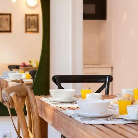 Principe Real Patio House Apartment