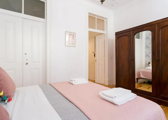 Principe Real Patio House Apartment Lissabon